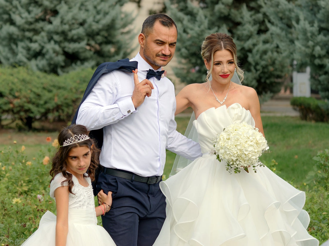 Savoir entretenir sa robe de mariée : un geste d'amour à votre pièce maîtresse du mariage